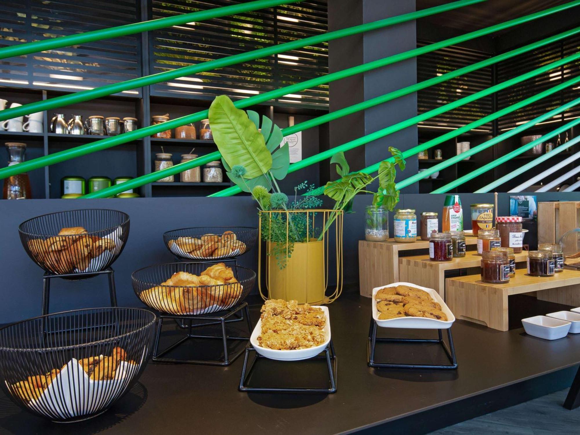Mercure Hyères Centre Côte d'Azur Extérieur photo