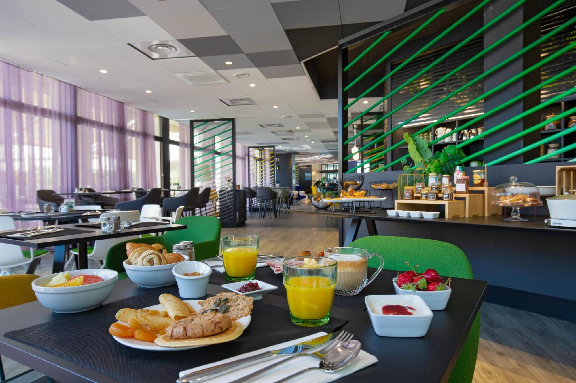 Mercure Hyères Centre Côte d'Azur Extérieur photo